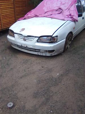 Nissan Sentra body and gearbox