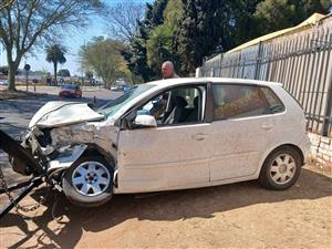 Polo butywa 2004 code 2 stripping for spares