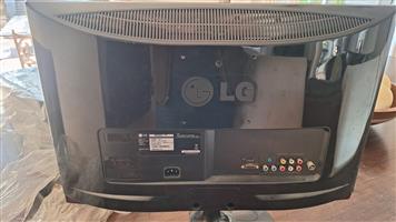 24" LCD MONITOR