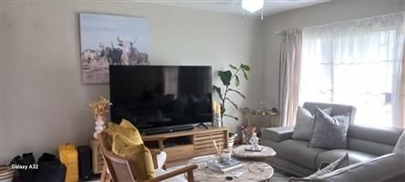 Modern 2-Bedroom Apartment for Sale in Meerensee – Your Ideal Home Awaits!