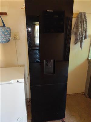 570 L Hisense Fridge