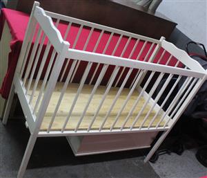 WOODEN BABY COT S065195A