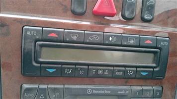 Mercedes Benz e200 kompressor temperature control unit