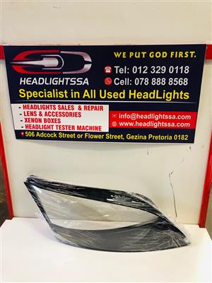 Audi TT right side headlight replacement lens 
