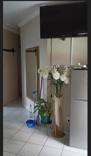 PENSIONARIS KAMERS IN THERESAPARK, LANGS PRETORIA NOORD