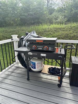 Blackstone Griddle + Stand
