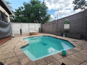 Immaculate 3-Bedroom Home with Loft, Pool & Entertainment Space – Prime Location!