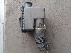 2014 Isuzu BK250 airfilter box