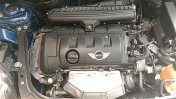 Mini cooper 1.6 non turbo 2008 model r55/r56 . I think it's a n14 engine complet