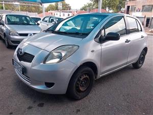 E 2008 TOYOTA YARIS 1.3 T3 ENGINE CAPACITY HATCHBACK MANUAL PETROL SILVER COLOUR.