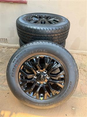 FORD RANGER THUNDER 18INCH WHEEL WITH CONTINENTAL CROSS CONTACT 265/60R18 X4