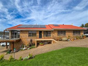 House For Sale in Still Bay West