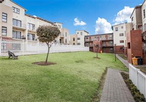 Apartment For Sale in Sunninghill