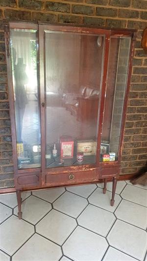 Vintage caboard