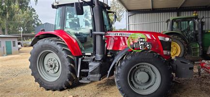 2018 Massey Ferguson 7618