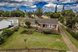 House For Sale in Janssendal