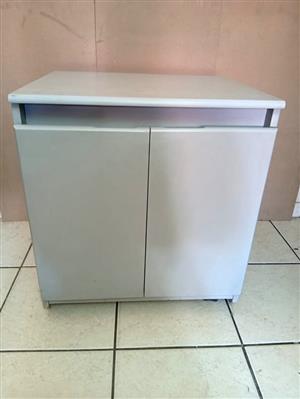 White Mobile Storage Cabinet – 2-Door with Internal Shelf (Great Condition)