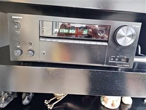 Onkyo 7.2 Channel Home theatre system with Samsung Blu Ray Player,7 speakers and 2 subs
