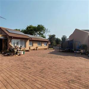 House For Sale in Crystal Park