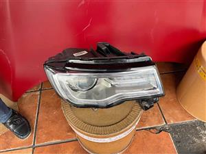 Jeep Grand Cherokee Right side Headlight