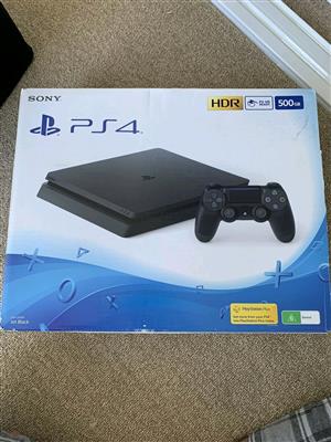 Sony PS4 Slim complete console 1 controler R4999 as good as new