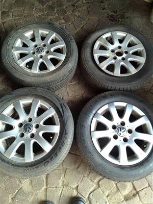 2005 VW golf 5 and Jetta 5 meg's and tyer size 195/65/15 for sale