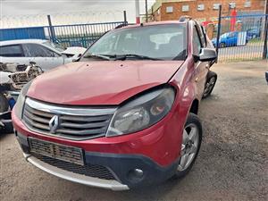 Renault Sandero 1.6 Stripping For Spares/Parts