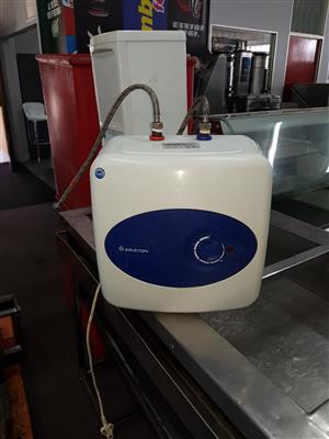 Ariston water boiler / geyser 