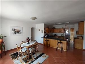 Spacious 4-Bedroom Family Home for Rent – Rooihuiskraal North, Centurion