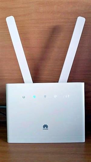 Huawei B315s-936 4G LTE WiFi Modem. (Uses SIM Card) Price R400. 