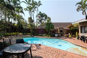 Spacious 3 Bedroom Family Home with Flatlet and Pool