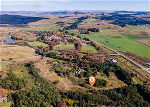 Boutique Estate Stand for Sale in Nottingham Road Midlands Adjacent to Michaelhouse