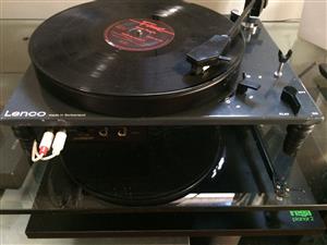 Lenco turntable good condition with Phono preamp and transformer 220v - 12vDC.Ne