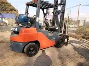 EX-HEINEKEN TOYOTA GAS FORKLIFTS – READY TO WORK