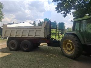 Farm tipper trailer 12 cubes for sale 