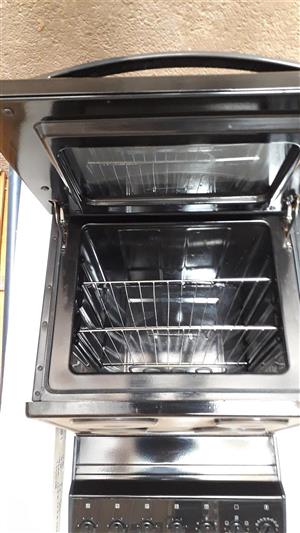 Bauer 4 plate stove and oven 