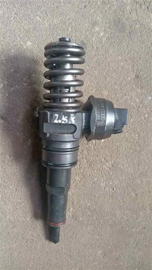 Vw golf 5 2.0tdi injector