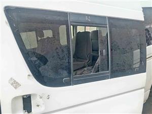 Toyota quantum 2.7 2007 sliding door glass