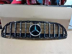 Mercedes C-class W206 Gt grille