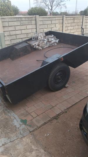 HEAVY DUTY TRAILER