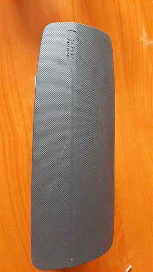 NP200 PASSANGER AIR BAG. BRAND NEW . FOR VARIOUS OTHER CARS TOO