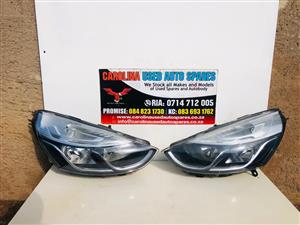 Renault Clio 4 left and right side standard headlight (2016-2019)