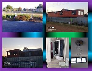 log cabin 2 bed with 144 square meter garage/ workshop Log cabin in Deneysville. 