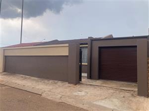 House For Sale in Naledi