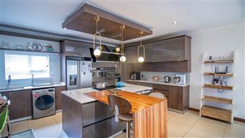 Stunning House in Secure Estate