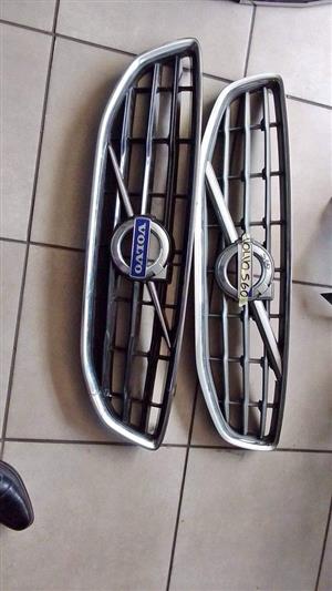 Volvo S60 grill 