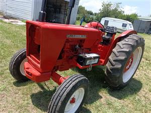 McCormick International 523 tractor