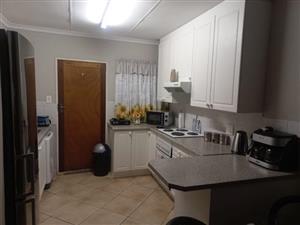 For Sale: Charming 2-Bedroom Townhouse in Rooihuiskraal, Centurion