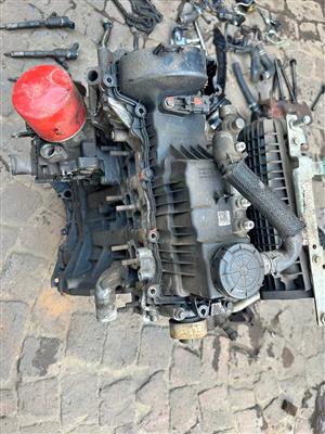 Mahindra kuv 100 Engine stripping for parts Call or whatsapp 
