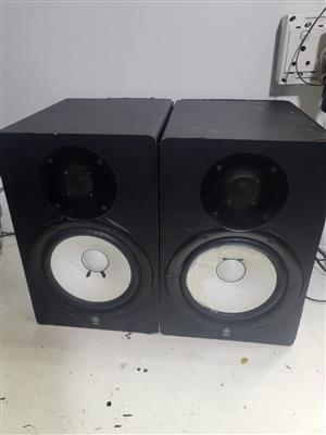 HS8 Yamaha studio monitors